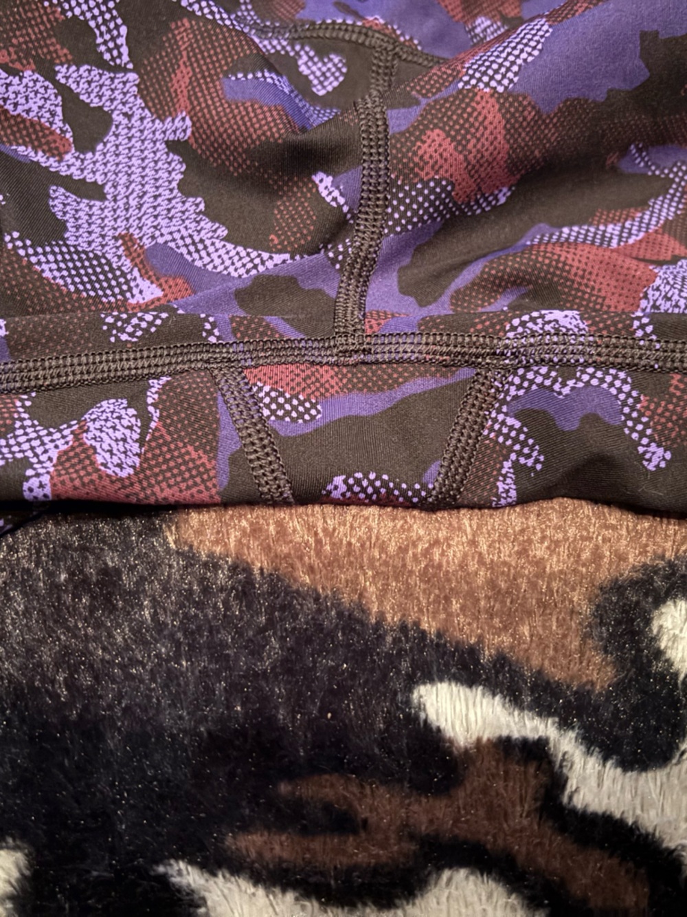 Lululemon Purple & Black Camo Leggings - Picture 6 of 7